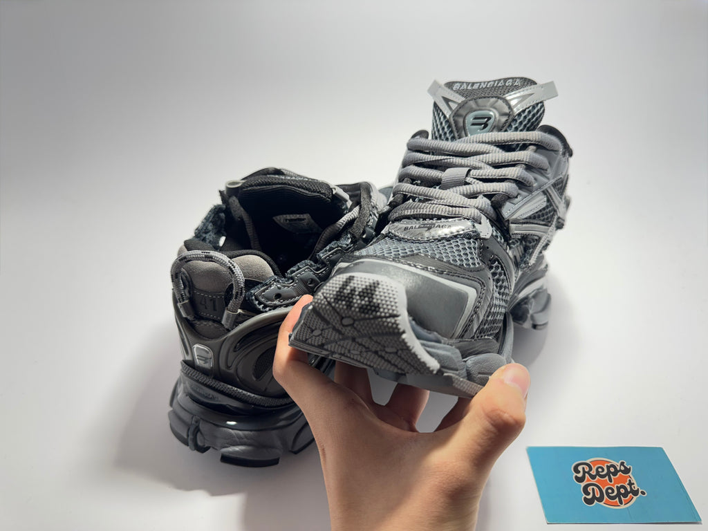 BALENCIAGA Runner - Black Gray