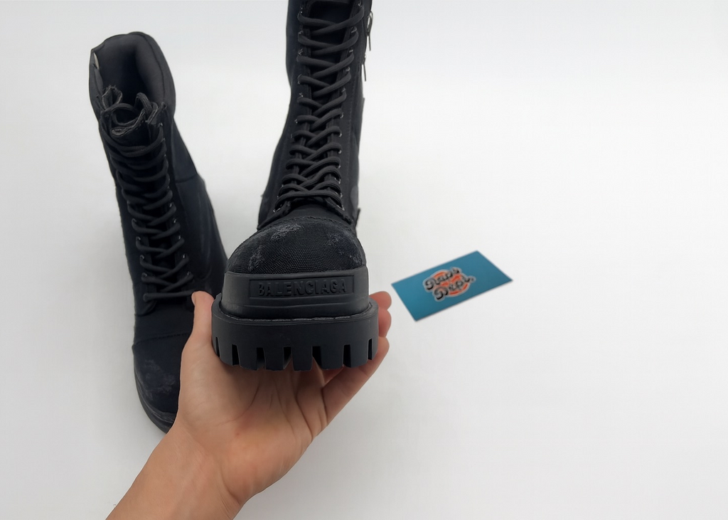 BALENCIAGA - Strike Boots Black
