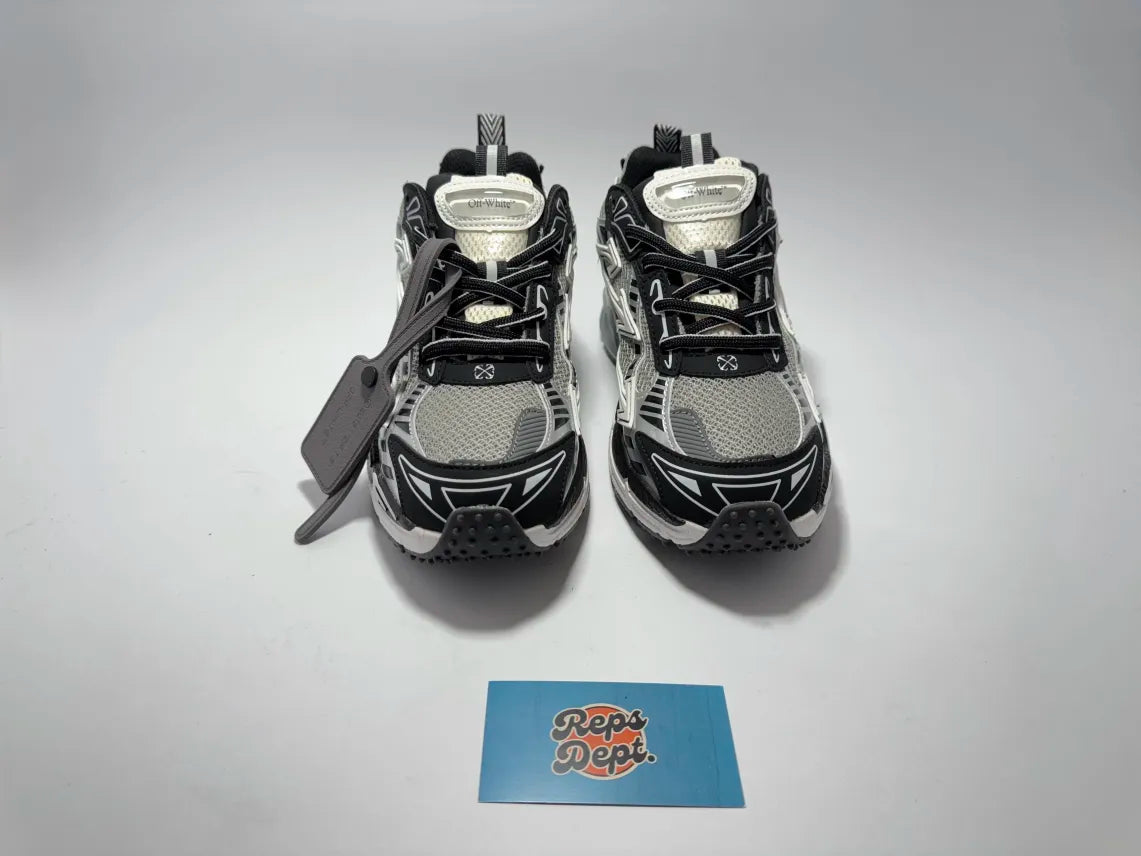 OFF WHITE - Be Right Back Black & White