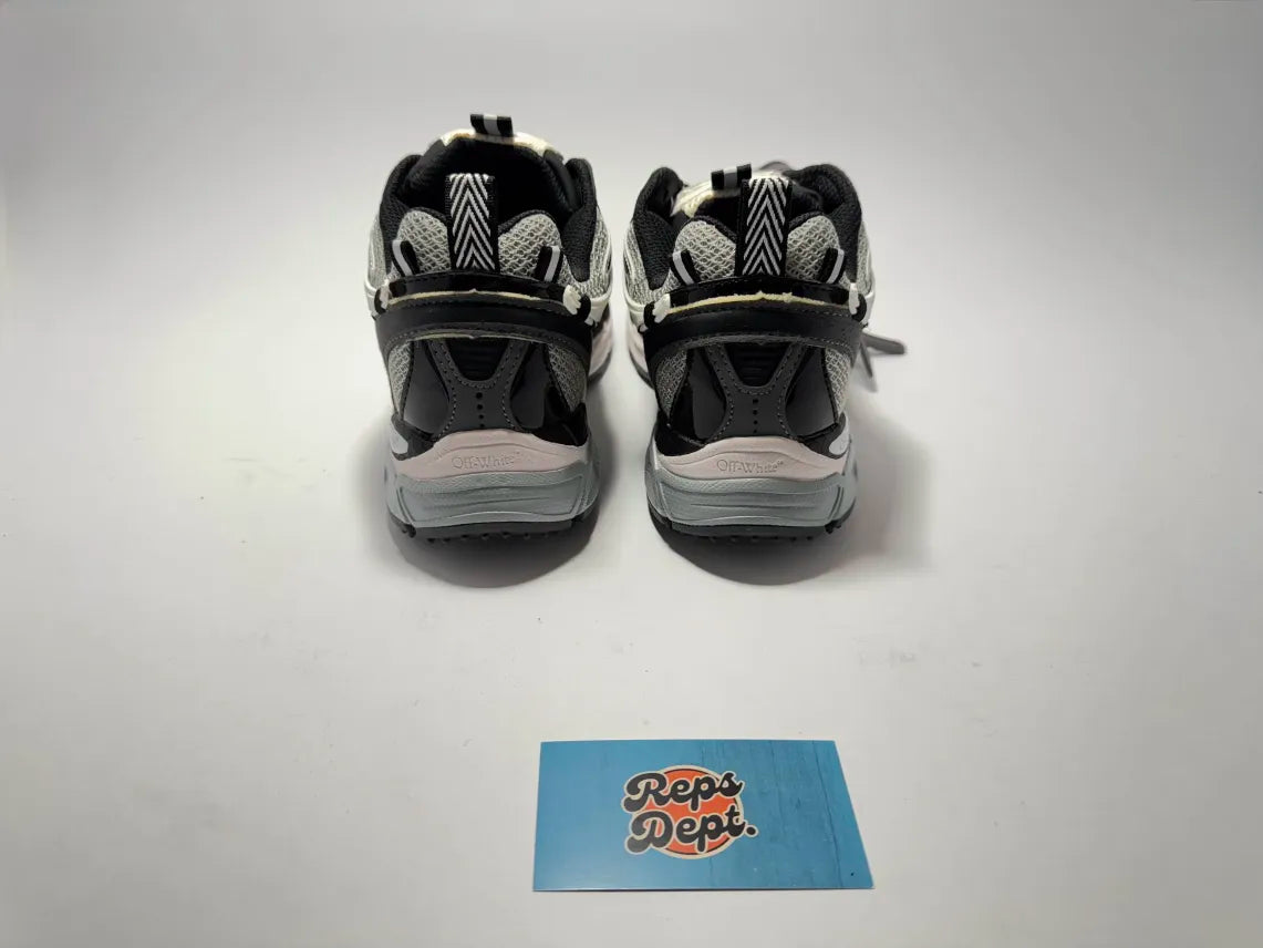 OFF WHITE - Be Right Back Black & White