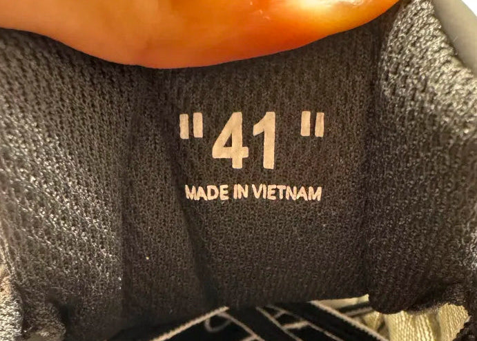 OFF WHITE - Be Right Back Black & White