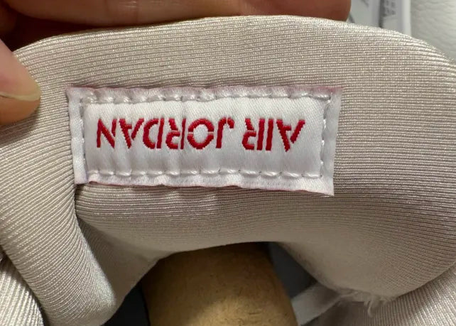 Jordan 4 Retro - Oreo