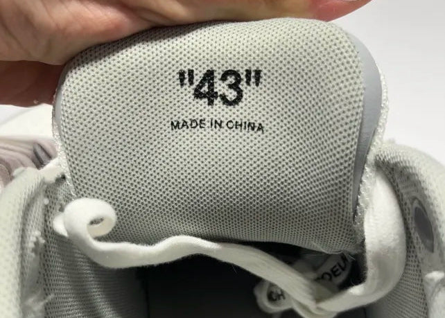 OFF WHITE - Out of Office Gray