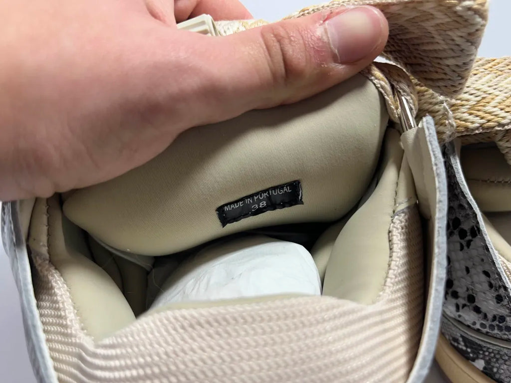 Lanvin Curb - Python